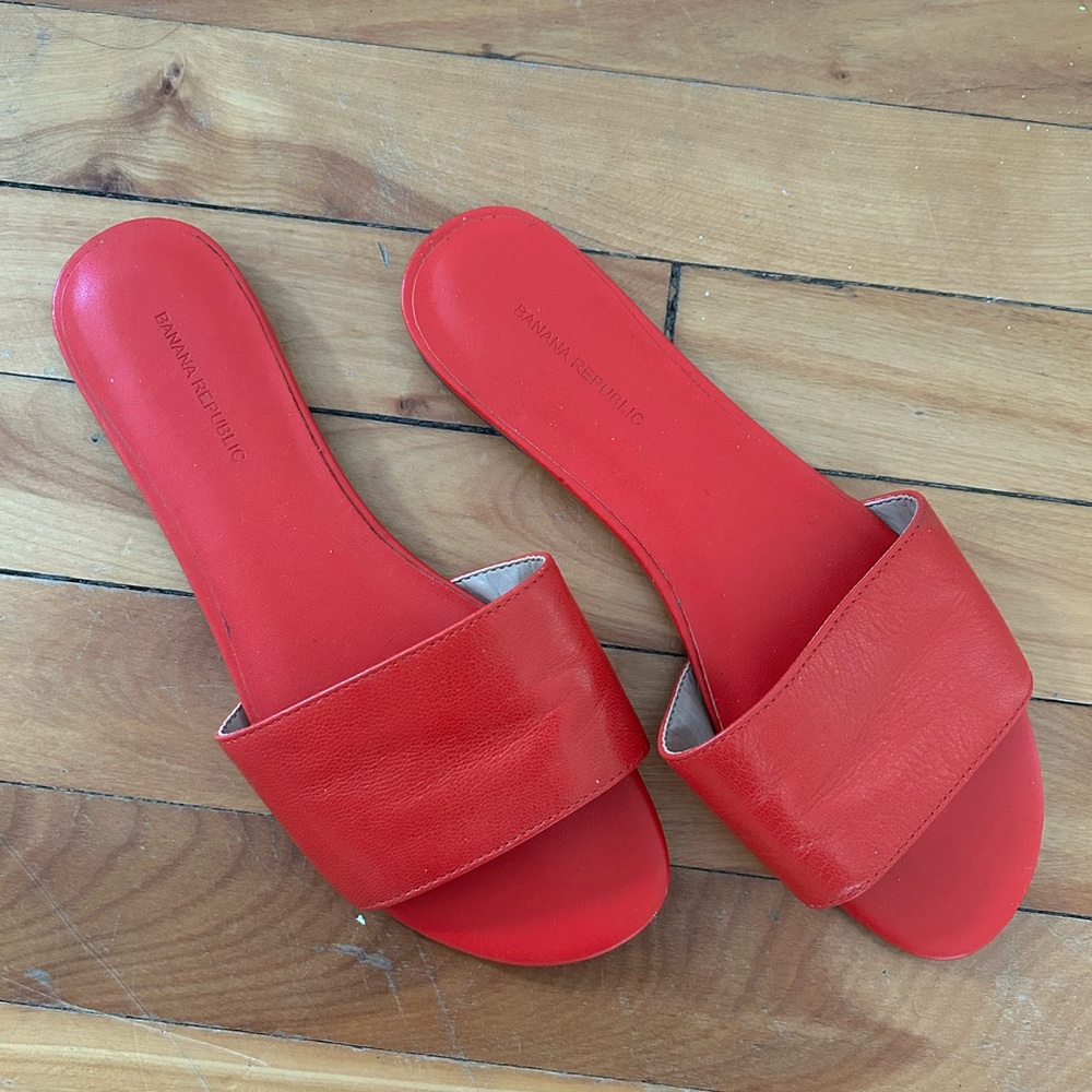Flat Leather Slide Sandals